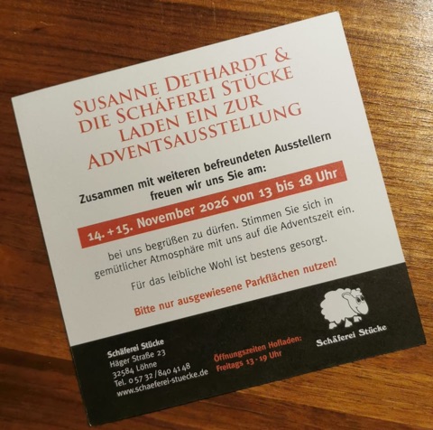 Rückseite der Einladungskarte: Susanne Dethardt und die Schäferei Stücke laden zur Adventsausstellung ein, 14. und 15. November 2026 von 13 bis 18 Uhr, Häger Straße 23, 32584 Löhne